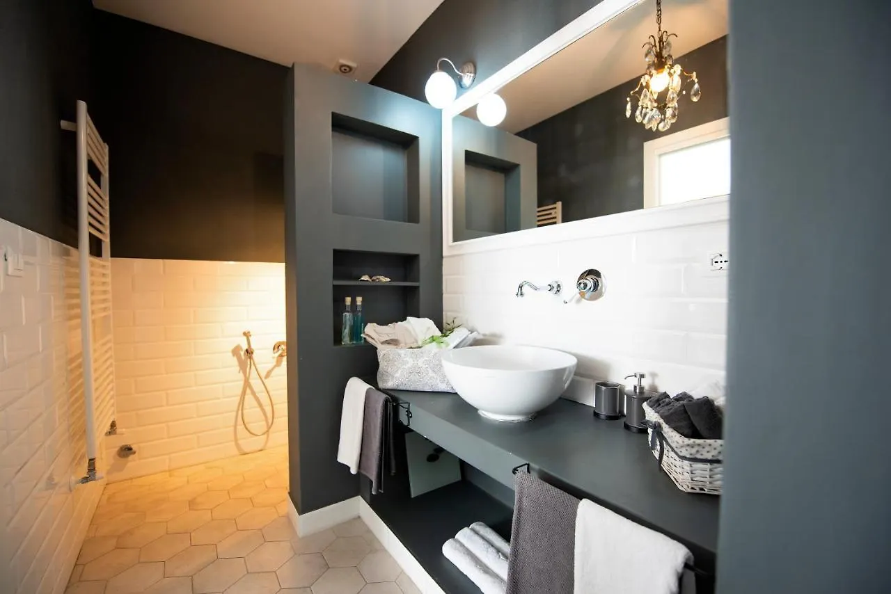 Beach Apartment In The Center San Remo Italie